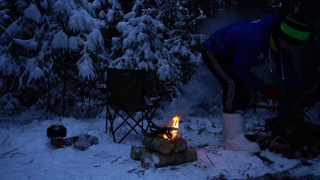 Зимний поход в лес с палаткой смотреть онлайн