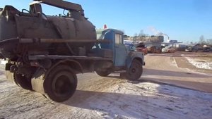 Илосос (ассенизатор) КО-510 на шасси ЗИЛ, 1989 г. в. № 2 (езда)