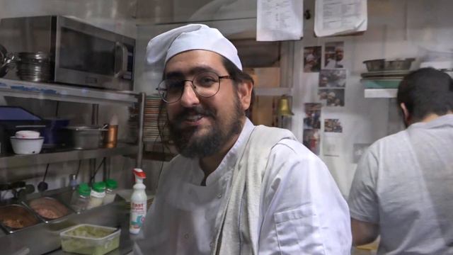 Fully Loaded English Vegan Breakfast with a Spicy Indian Twist. Taste Test at Blighty Cafe, London. смотреть онлайн