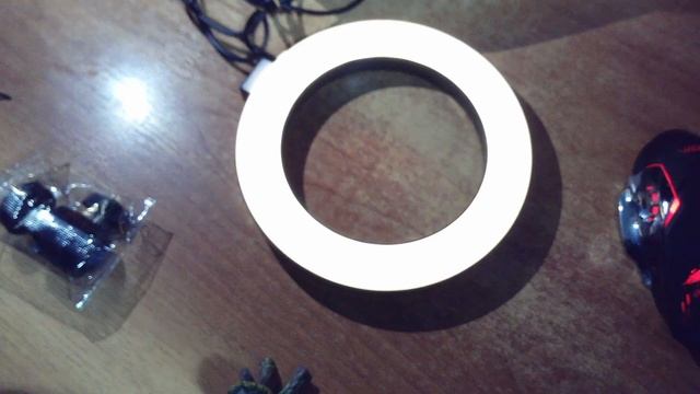 РАСПАКОВКА СВЕТИЛЬНИКА ДЛЯ СЕЛФИ! СВЕТ ДЛЯ ВЕБ-КАМЕРЫ! смотреть онлайн