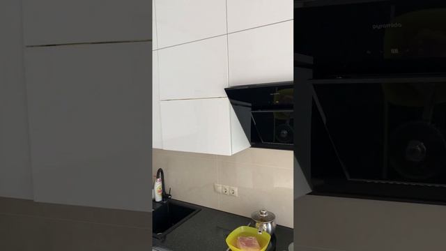 КУХНЯ С БЕЛЫМИ ФАСАДАМИ #мебельназаказ #мебельдлядома #мебелькиев