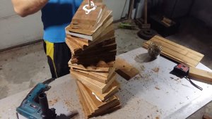 Нога для стола из деревянных обрезков