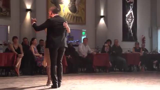 Exhibición junto a Segovia en milonga ¨EL CANNING¨ El Parakultural смотреть онлайн