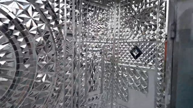 Зеркальная жемчужина. зеркальная мозаика. в России никто такое не делает. Mirror Glass. Декор стены