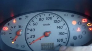 тест панели приборов NISSAN MARCH 2002