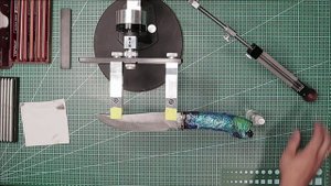 Нож от мастера Олега Забело. Заточка с ноля. сведение 0,7 мм. Сталь ХВ5.