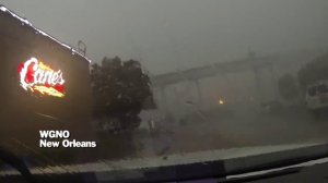 Поезд сдуло c моста во время шторма Новый Орлиан