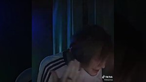 Дипинс поёт очень красивый голос