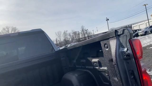 2021 Chevy Silverado Satin Steel Trail Boss MG167690 смотреть онлайн