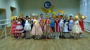Хор "Капельки" ДШИ г. Карасук Муз. и сл. Н. Куликовой "Осень как рыжая кошка"