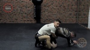 Продергивание и заход за спину - ММА - обучающее видео