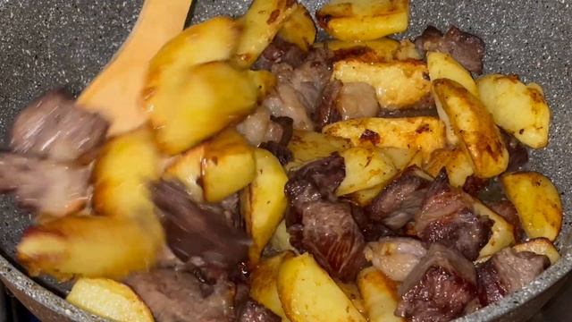 Потрясающее Горячее Блюдо! Ужин за полчаса на всю семью! Мясо с Картошкой Простой рецепт