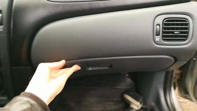 Лифт бардачка Nissan Almera N16 смотреть онлайн