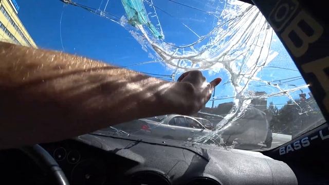 ЛАЙВ №2 / РАЗБИЛИ БРОНЬ, ПОРВАЛИ БАСОМ ЖЕЛЕЗО НА ВОСЬМЕРКЕ. смотреть онлайн