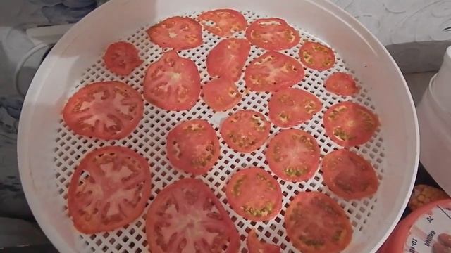 Помидоры в томате рецепт.Сушеные томаты.Как все успевать с ребенком.Разбираем игрушки.
