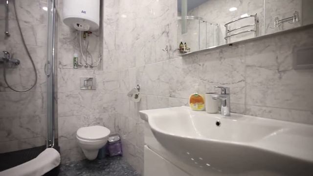 Квартира посуточно Киев: Видеообзор апартаментов с панорамным видом в центре рядом с метро смотреть онлайн