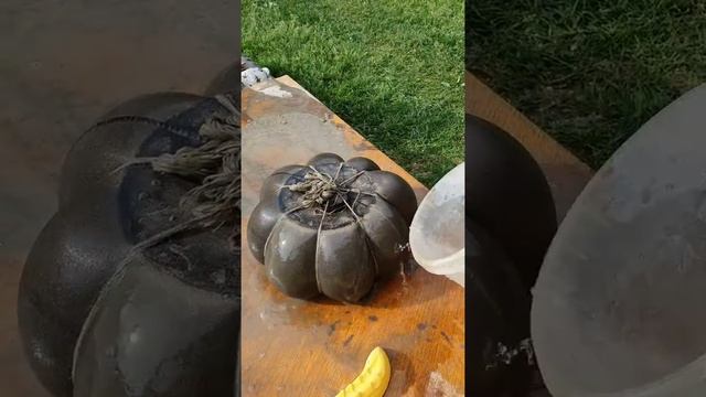 Тыква-кашпо из цемента своими руками. Обязательно до конца #артбетон #садоваяфигура #сделайсам смотреть онлайн