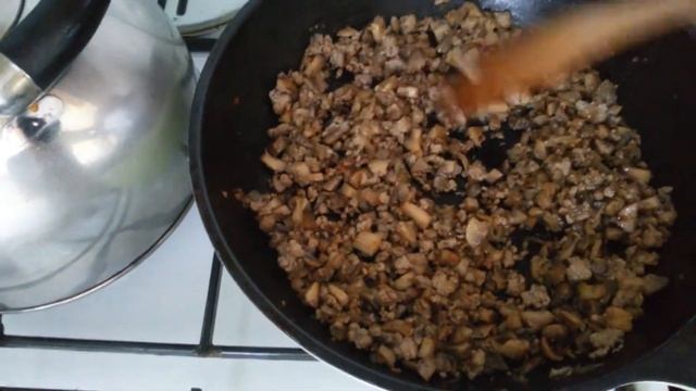Первый раз готовлю перепечи и что из этого вышло ))