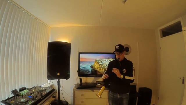 Oneday bakermat saxcover dj-sax Yamaha digital saxophone YDS 150 (homerecording)