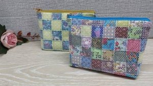 Лоскутная косметичка из квадратов 2,5 см  - просто! DIY Sewing Project For Scrap Fabric. Subtitles