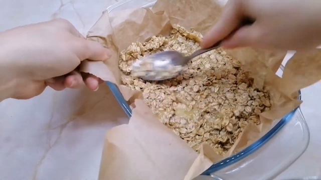 Батончики из овсянки и банана смотреть онлайн