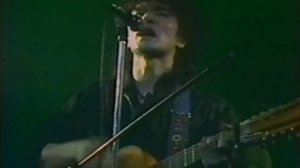 Группа КИНО(Виктор Цой) - отрывок из концерта - Алюминиевые огурцы. Москва 1988 года