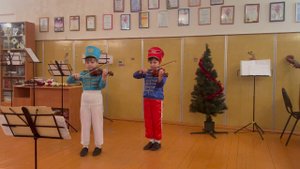 Д. Д. Шостакович «Хороший день». Исп. Федор Федченков  и Тимофей Котов . Климовская ДМШ.