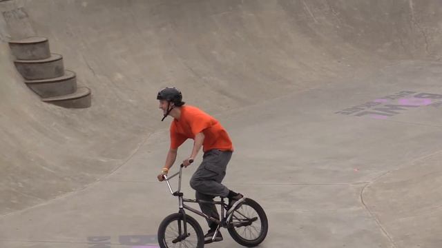 Москвичев Артем bmx, #thebowlru контест боул Садовники смотреть онлайн