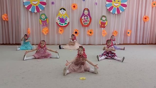 Утренник в детском саду. Танец матрешек. 8 марта 2022. смотреть онлайн