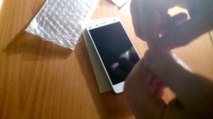 Наклейка стекла на смартфон