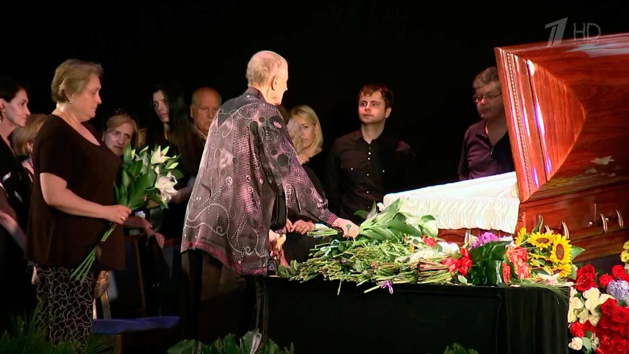 В Центральном доме литераторов прошла гражданская панихида по Фазилю Искандеру
