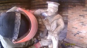 Скульптура "Моряк" из дерева бензопилой(резьба по дереву)своими руками