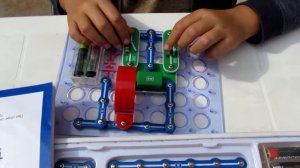 Электроконсруктор "Знаток",  собираем две схемы и запускаем вертолет...