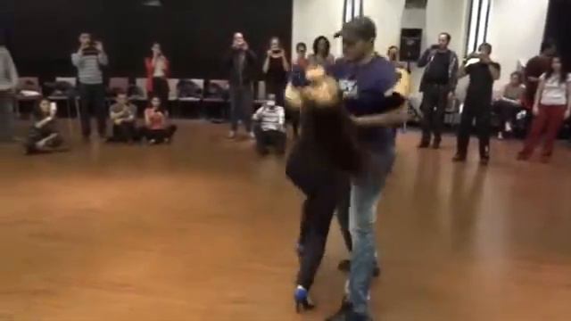 Ali (tumba y tumbao) and Macarena Bachata Workshop (music) @ Salsa Gala Casablanca 2012. смотреть онлайн