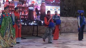 Прогулки по Питеру. ДЕФИЛЕ в РЭМ. Театр моды "мАрт".