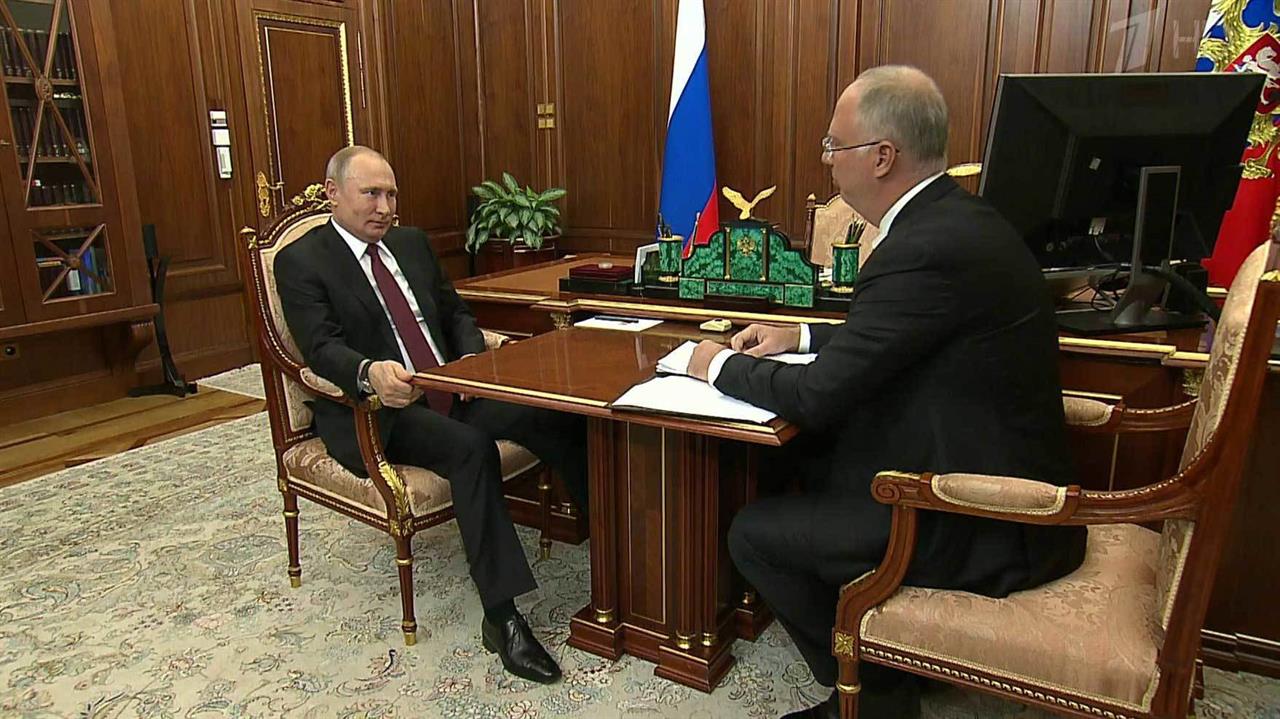 Финансирование нацпроектов стало темой беседы Владимира Путина с главой РФПИ Кириллом Дмитриевым