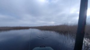 ЩУКА В ЯНВАРЕ НА ЖИВЦА С ЛОДКИ