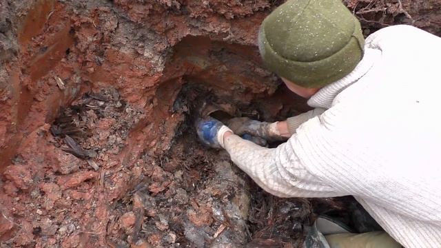 Зимние раскопки немецкого блиндажа / Winter excavations of a German dugout смотреть онлайн