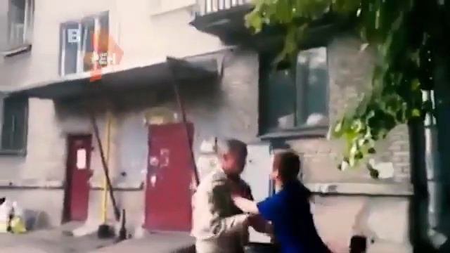 Ради лайков в Петербурге подростки снимают на видео избиение стариков