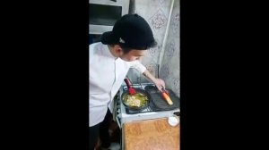 соте из морепродуктов с чиабатой в сливочном соусе