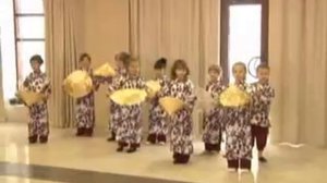 Вьетнамский танец. Младшая группа