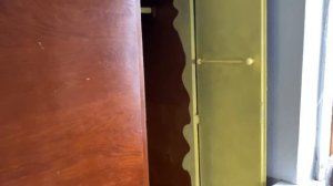 Как сделать из старого шкафа новый за копейки☺️