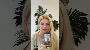 Младший Аркан Десятка Жезлов - непосильный груз, который необходимо разделить, а может и бросить...