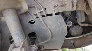 Peugeot Expert 2.0 HDI. Заміна ременя генератора, і роліка.