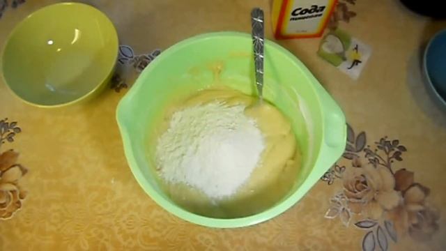 Кучерявый пирог с вареньем