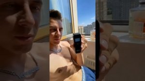 Дима Гордей с похмелья. После расставания с Клавой Кокой.