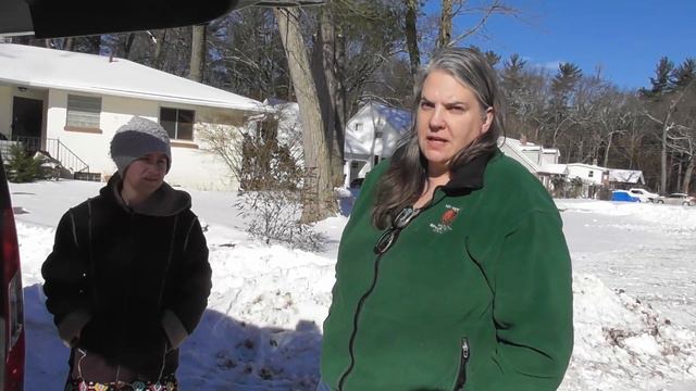 Finding a 911 emergency Wildlife Rehabilitator смотреть онлайн