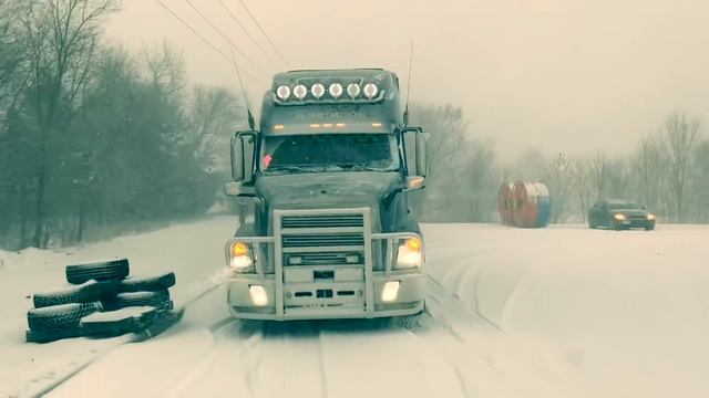 Дальнобой США.. USA Trucking... Chris Rea ~ Driving Home for Christmas (1986) смотреть онлайн