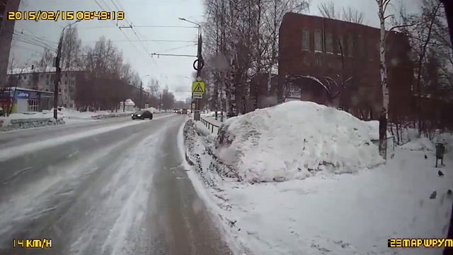 29 маршрут ИПОПАТ Рембыттехника-ул. Дзержинского-Парк им.Кирова смотреть онлайн