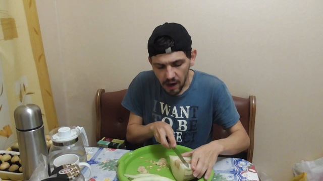 ВПЕРВЫЕ НА МОЕМ КАНАЛЕ МОСКОВСКИЙ ОБЖОРА | ОБЖОР НА ОЧЕНЬ ВКУСНУЮ ДЫНЮ ТОРПЕДА смотреть онлайн